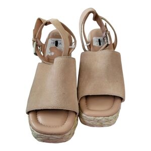 Marc Fisher Nelly  Wms 9.5 Natural Genuine  Suede Wedge Espadrille Sandal